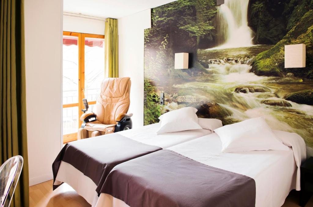 Hospedium Hostal Un Punto Chic Huesca Zimmer foto