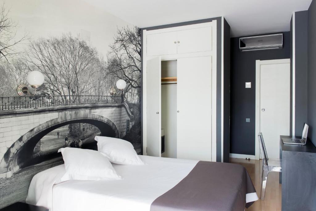 Hospedium Hostal Un Punto Chic Huesca Zimmer foto