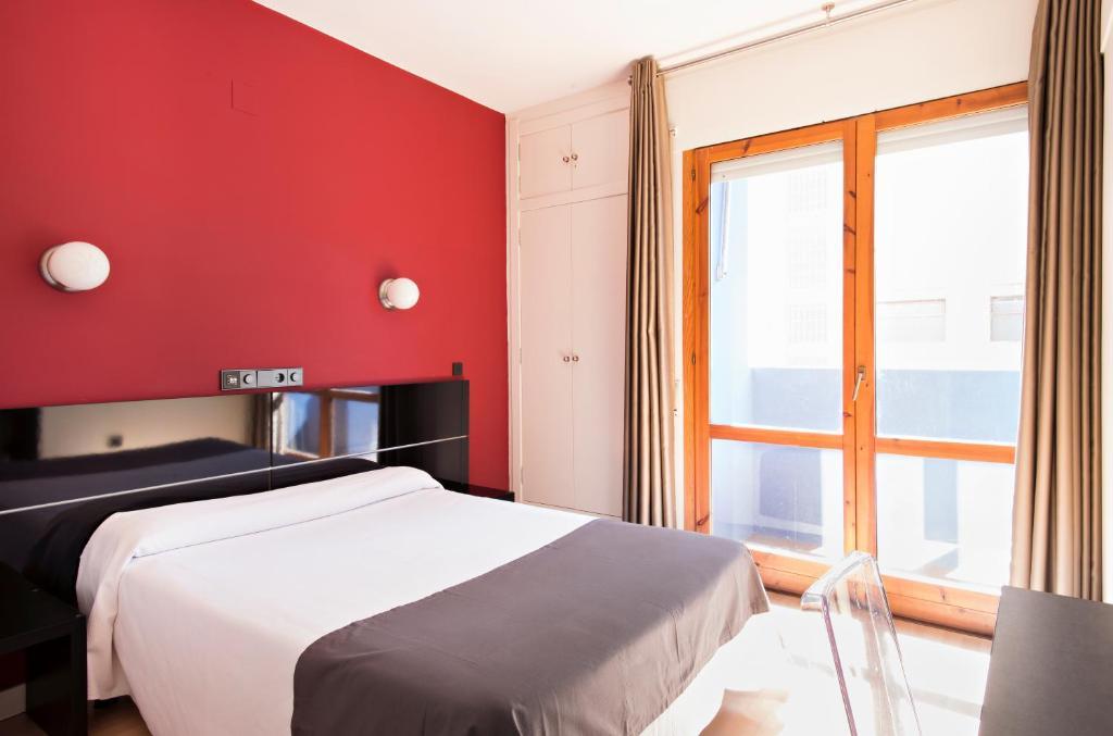 Hospedium Hostal Un Punto Chic Huesca Exterior foto