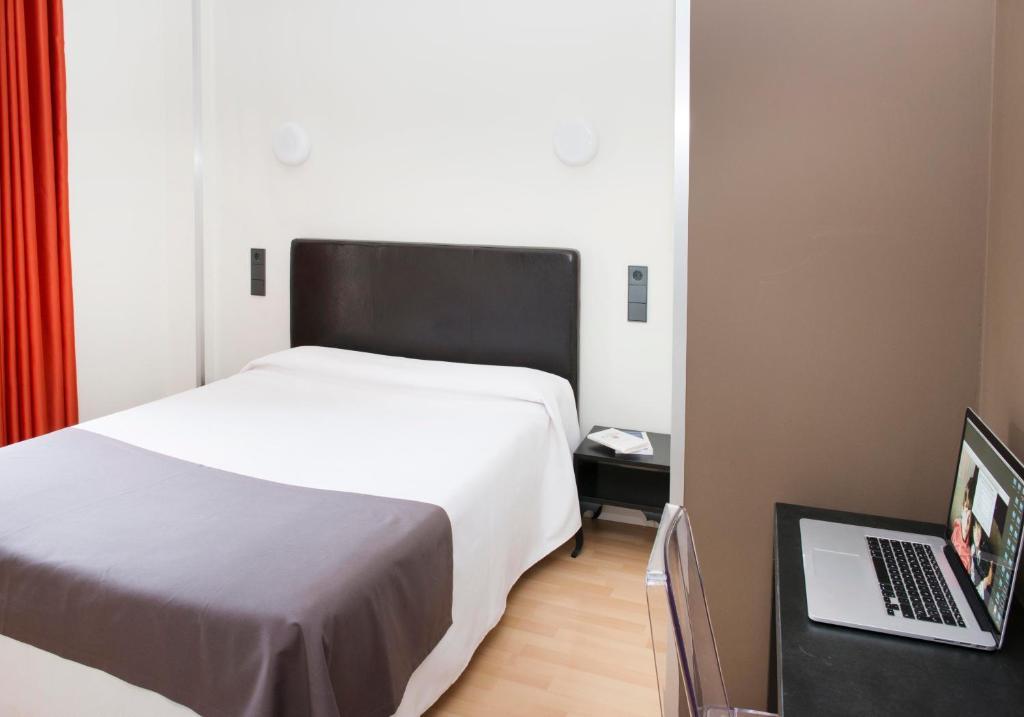 Hospedium Hostal Un Punto Chic Huesca Zimmer foto
